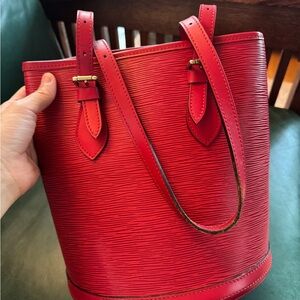 Louis Vuitton Scarlet Epi Leather Shoulder Bag